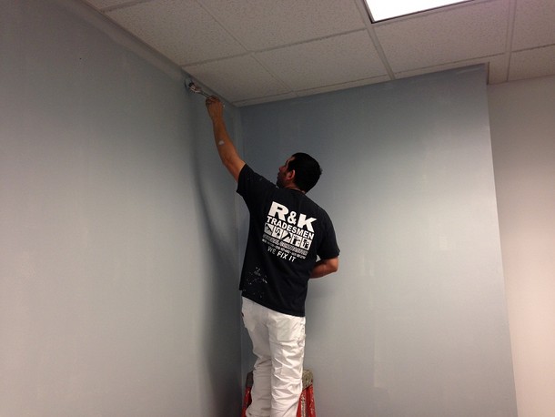 R K Tradesmen General Contractor Electrician Plumber Handyman